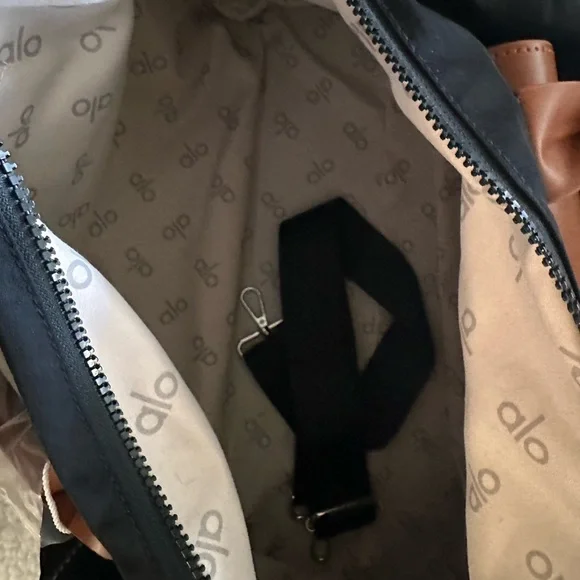 ALO Yoga Black Duffel with Brown Trim - Picture 10 of 11